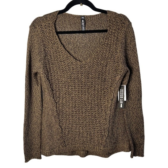 NEW Lord & Taylor Design Lab V-Neck Sweater - M - Picture 1 of 11